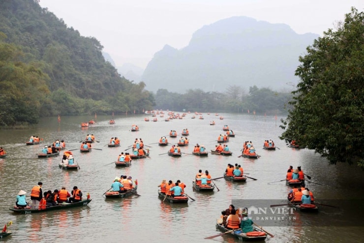 Ninh Bình đón hơn 1,3 triệu lượt khách đầu năm 2026: Doanh thu vượt 2.040 tỷ đồng