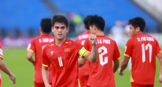 Khuất Văn Khang và mục tiêu xây nhà báo hiếu từ vinh quang sân cỏ
