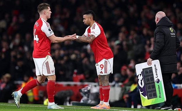 Mikel Arteta và bài toán số 9 tại Arsenal: Chọn Viktor Gyokeres hay Gabriel Jesus?