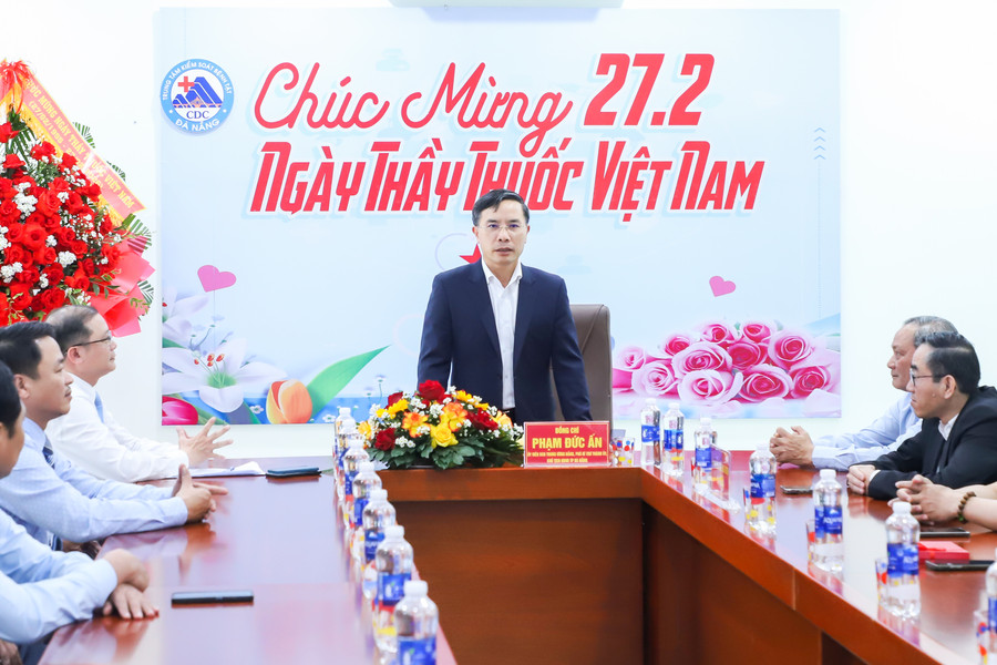 Chủ tịch UBND thành phố Đà Nẵng Phạm Đức Ấn chúc mừng ngày Thầy thuốc Việt Nam (27/2)