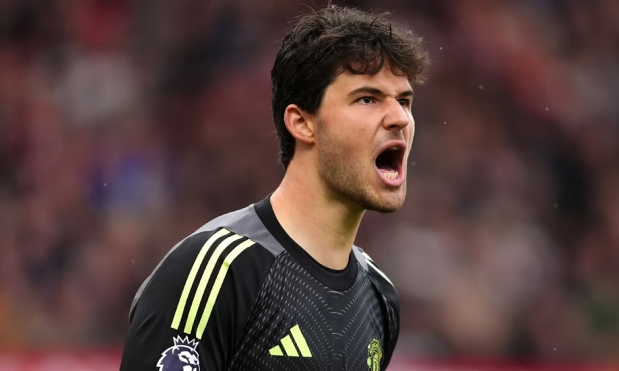 Senne Lammens và canh bạc 18 triệu bảng của Tony Coton: Khi Man Utd tìm thấy 'Van der Sar mới'