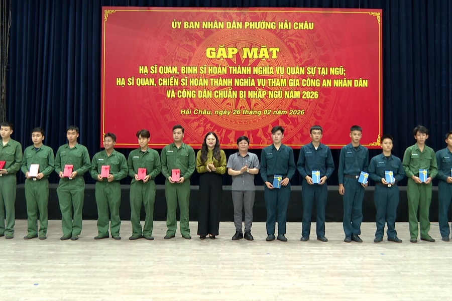 Phường Hải Châu gặp mặt quân nhân xuất ngũ và công dân chuẩn bị nhập ngũ năm 2026