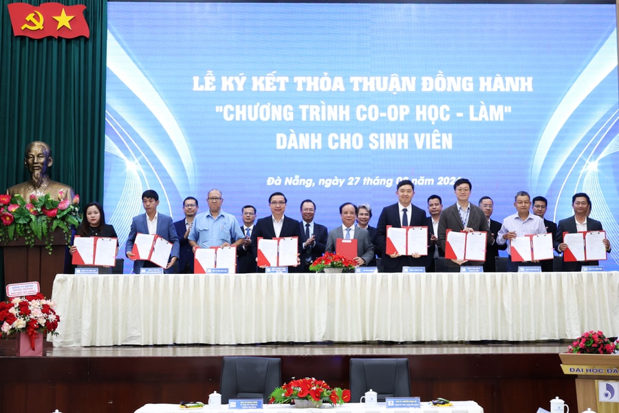 Đưa “Học kỳ doanh nghiệp” vào thực tiễn đào tạo nhân lực