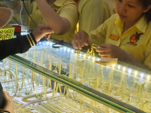 Cập nhật 08:15 sáng 27/02/2026: Giá vàng đồng loạt đi ngang, SJC ổn định tại 184 triệu đồng