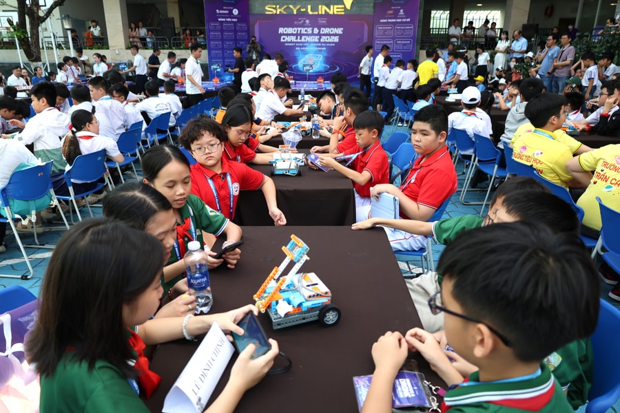 Hàng trăm học sinh Đà Nẵng tranh tài tại Robotics & Drone Challenge 2026