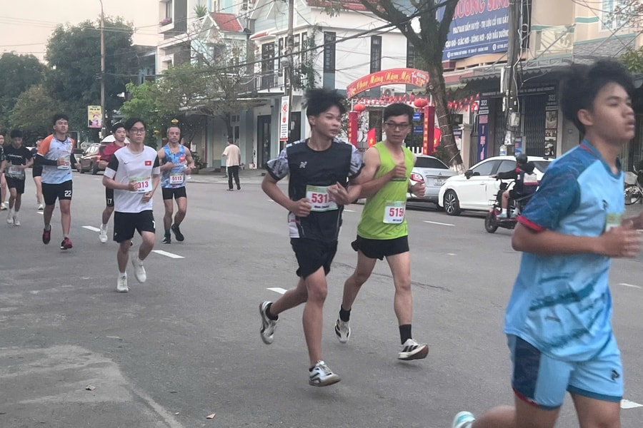 Sôi nổi giải chạy cộng đồng đầu Xuân Bính Ngọ