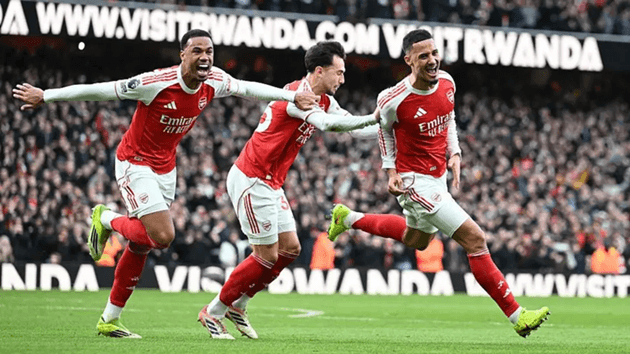 Arsenal hạ Chelsea 2-1: Vũ khí phạt góc và định nghĩa mới về sự hiệu quả