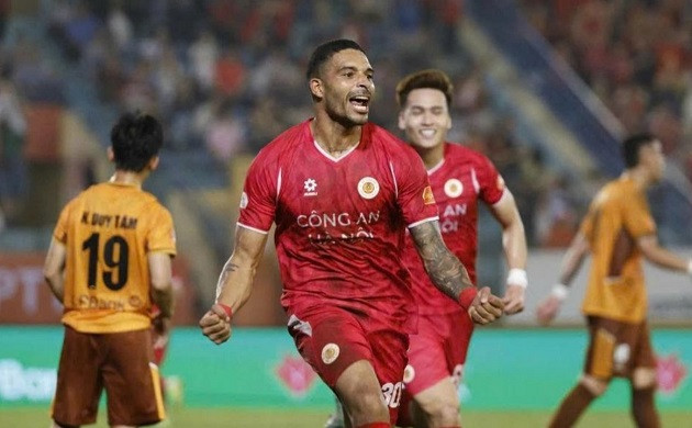 CLB Công an Hà Nội áp đảo V-League 2025-2026: Chuỗi 16 trận bất bại và bóng dáng quân vương