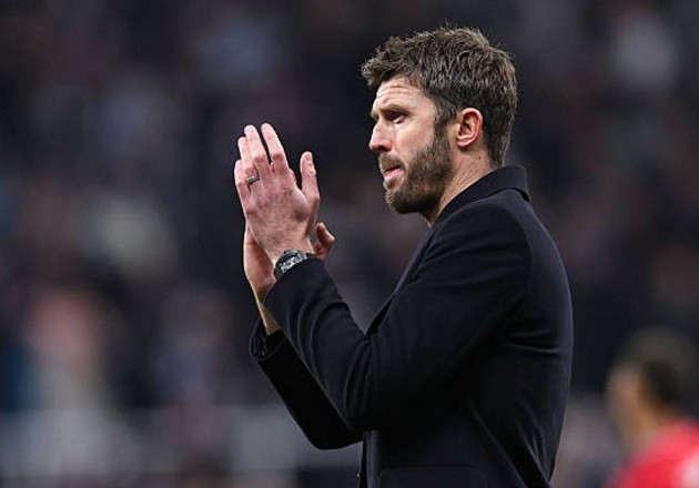 Michael Carrick và sai lầm nhân sự: 4 lựa chọn thay thế Malacia tại Man Utd