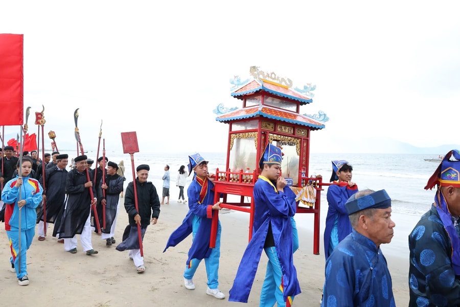 Unique features of traditional Cau Ngu (Whale Worshiping) Festival