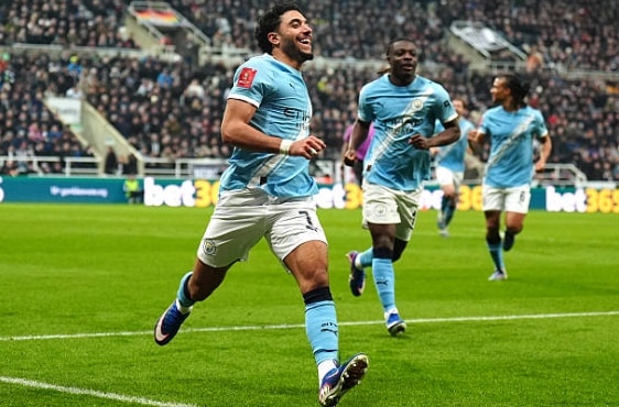 Omar Marmoush lập cú đúp đẳng cấp giúp Manchester City hạ gục Newcastle tại FA Cup
