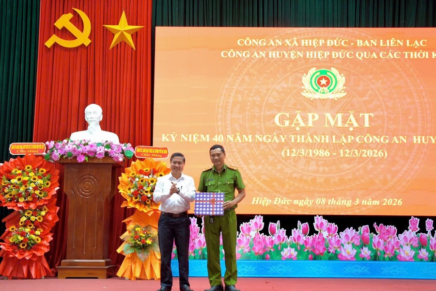 Gặp mặt kỷ niệm 40 năm ngày thành lập Công an huyện Hiệp Đức