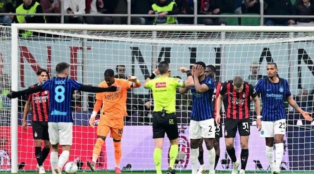 AC Milan hạ Inter 1-0: Đẳng cấp Mike Maignan và phương án B hoàn hảo mang tên Estupinan