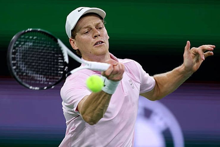 Jannik Sinner áp đảo Shapovalov để thẳng tiến vào vòng 4 Indian Wells