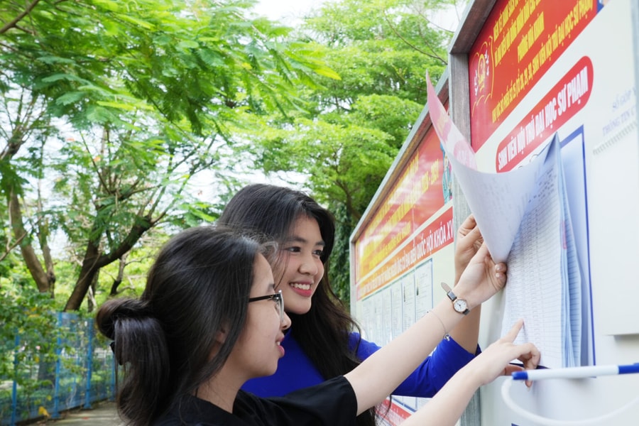 Sinh viên háo hức chờ ngày bỏ phiếu