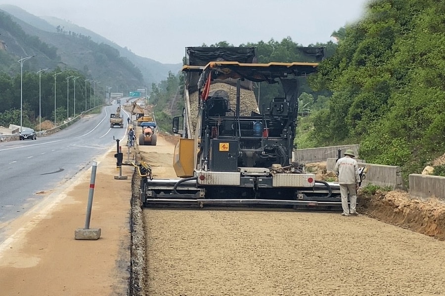 Dự án mở rộng cao tốc La Sơn - Hòa Liên: Phấn đấu hoàn thành các hạng mục chính trong tháng 3/2026