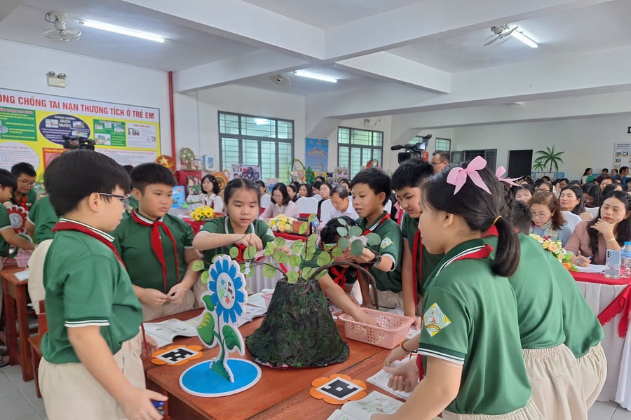 Phát huy hiệu quả sinh hoạt cụm chuyên môn