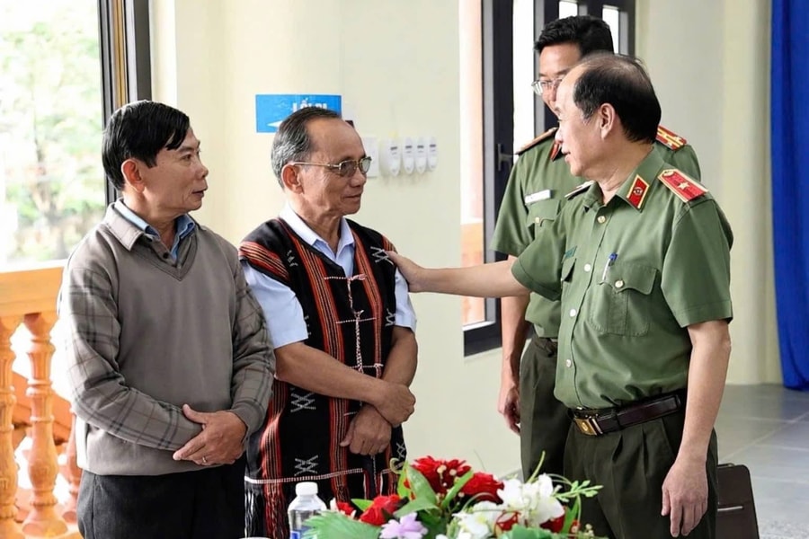 Giám đốc Công an thành phố Đà Nẵng kiểm tra công tác chuẩn bị bầu cử các xã Bà Nà, Hòa Vang và Hòa Tiến