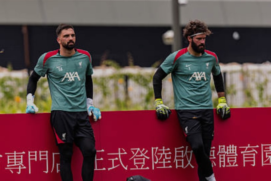 Alisson Becker ở lại Liverpool đến năm 2027: Thách thức cho Giorgi Mamardashvili