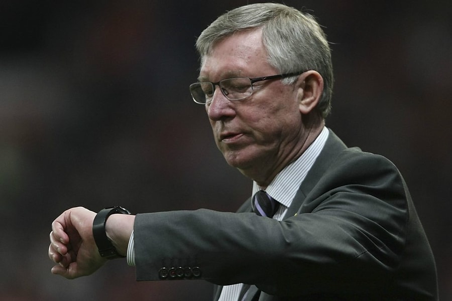 Sir Alex Ferguson và Fergie Time: Khi thời gian trở thành vũ khí tâm lý hủy diệt tại Old Trafford