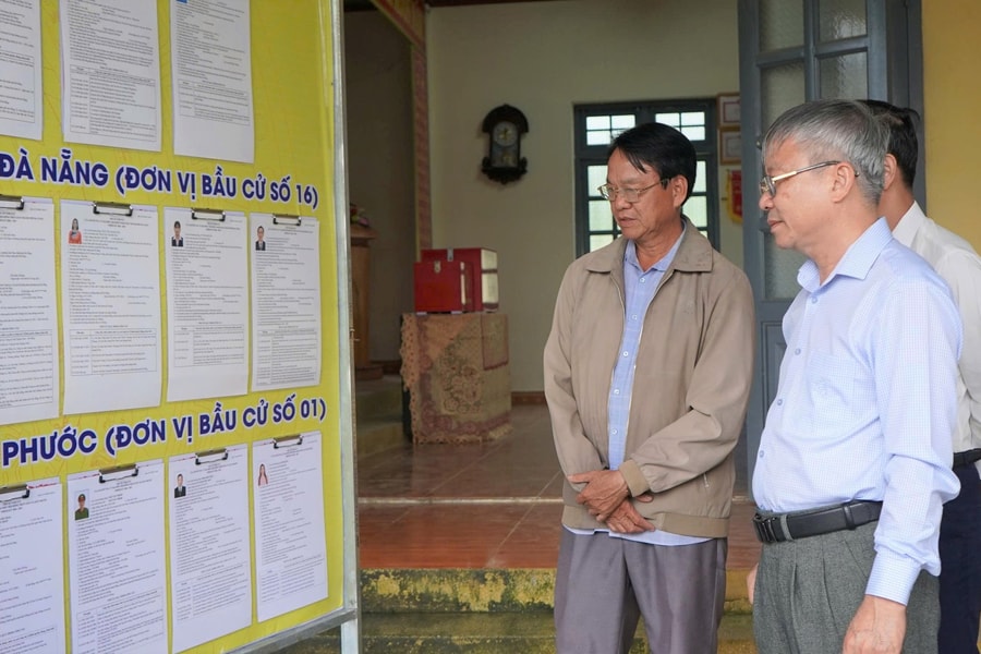 Chủ tịch HĐND thành phố Nguyễn Đức Dũng kiểm tra công tác chuẩn bị bầu cử tại các địa phương