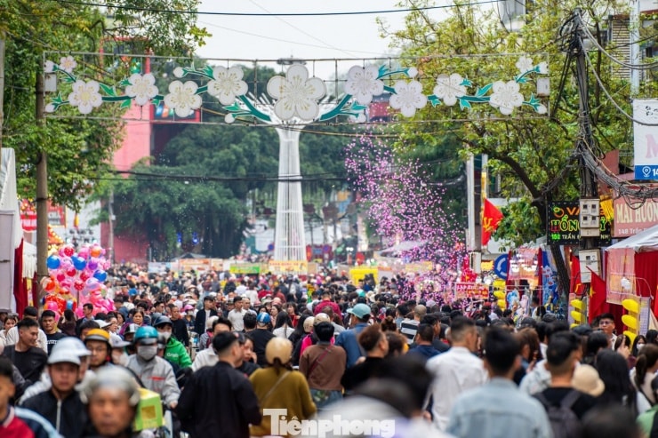 Lễ hội đền Kỳ Cùng - Tả Phủ: Khám phá nét văn hóa thết tiệc độc đáo xứ Lạng
