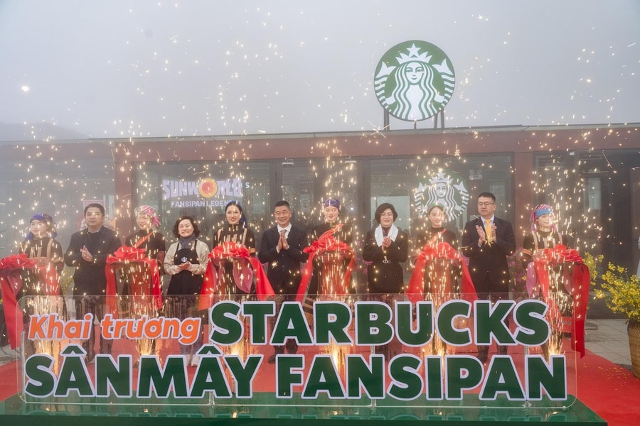 Fansipan: Trải nghiệm cà phê tại cửa hàng Starbucks cao nhất châu Á