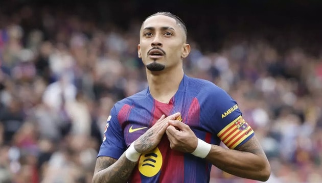 Raphinha lập hat-trick giúp Barcelona đè bẹp Sevilla 5-2, áp sát Top 10 Pichichi