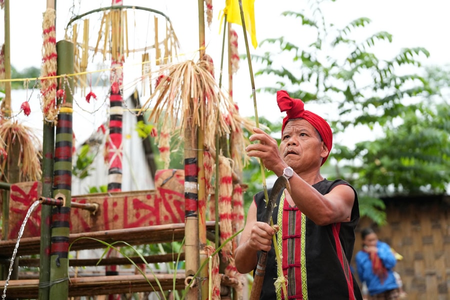 Dòng nước gọi mùa