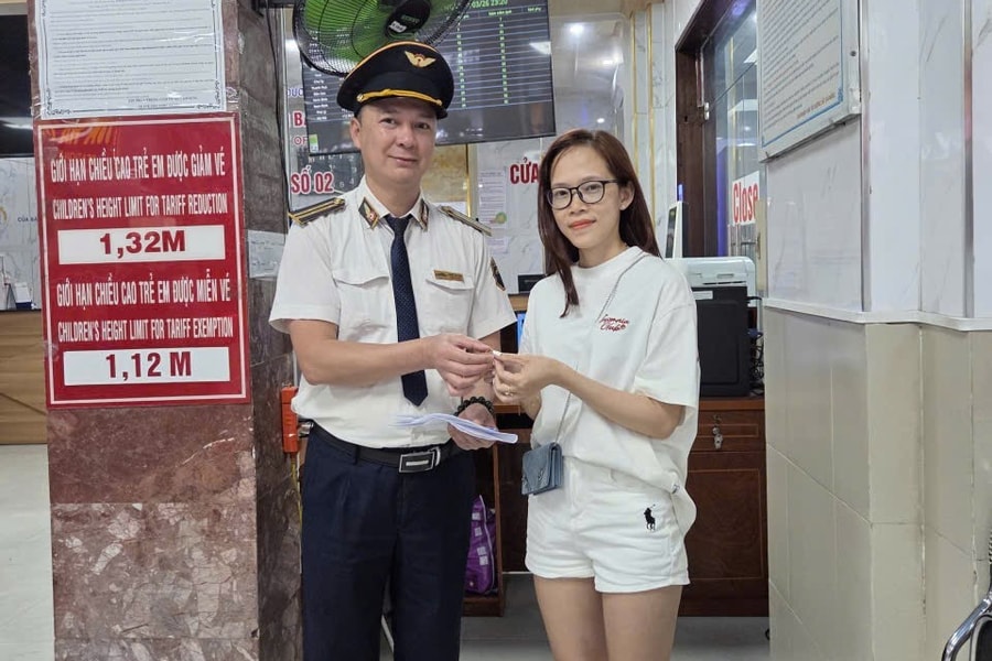 Tìm và trao trả tài sản thất lạc cho hành khách trên tàu SE19