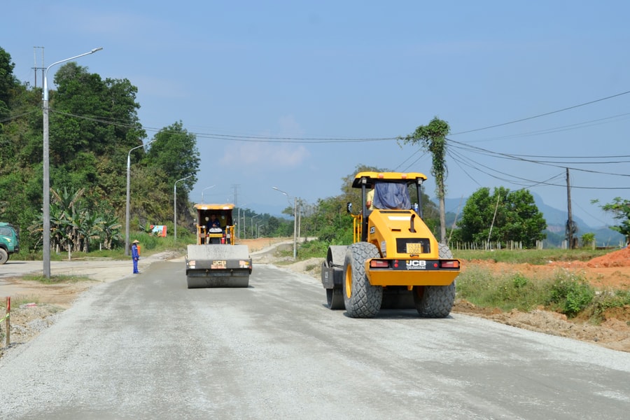 Giá xăng, dầu tăng: Doanh nghiệp ngành giao thông gặp khó