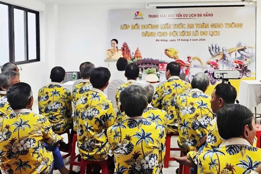 Bồi dưỡng kiến thức an toàn giao thông cho đội ngũ xích lô du lịch Đà Nẵng