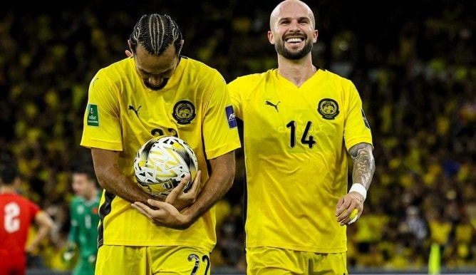 Báo Malaysia cay đắng nhìn chiến thắng 4-0 trước Việt Nam biến thành thảm họa FIFA