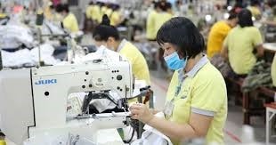 Ngành dệt may Việt Nam đặt mục tiêu xuất khẩu 49 tỷ USD năm 2026, tăng 6%