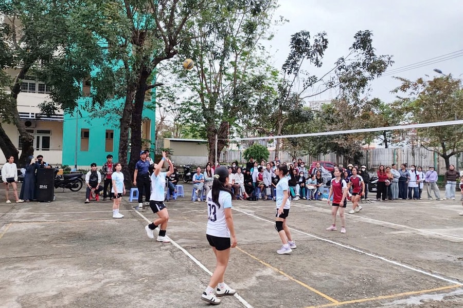 Trường Cao đẳng Y tế Đà Nẵng tổ chức giải bóng chuyền học sinh - sinh viên