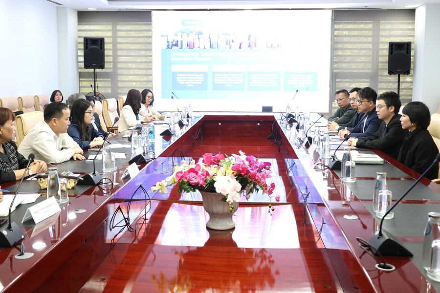 Victory Securities eyes investment in Da Nang International Financial Centre