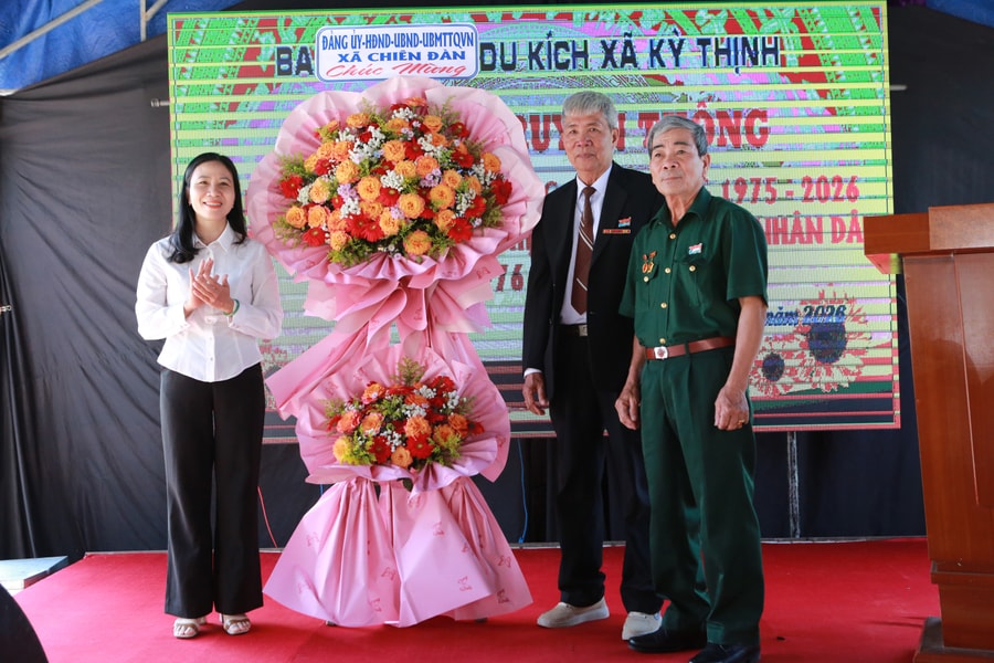 Gặp mặt kỷ niệm 50 năm Đội du kích Kỳ Thịnh đón nhận danh hiệu Anh hùng Lực lượng vũ trang nhân dân