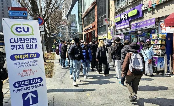 BTS trở lại, ngành bán lẻ Hàn Quốc sôi động