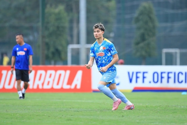 Sao Việt kiều ghi 5 bàn trong 50 phút: Quyết bám trụ châu Âu thay vì về V-League
