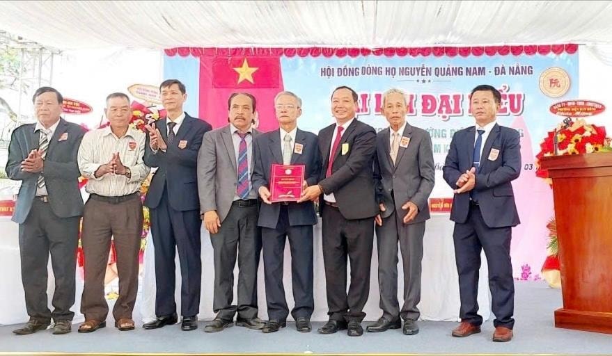 Thành lập Hội đồng dòng họ Nguyễn phường Điện Bàn Đông