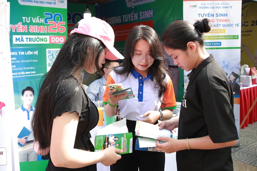 Gần 5.000 học sinh Đà Nẵng tham gia ngày hội tư vấn mùa thi 2026