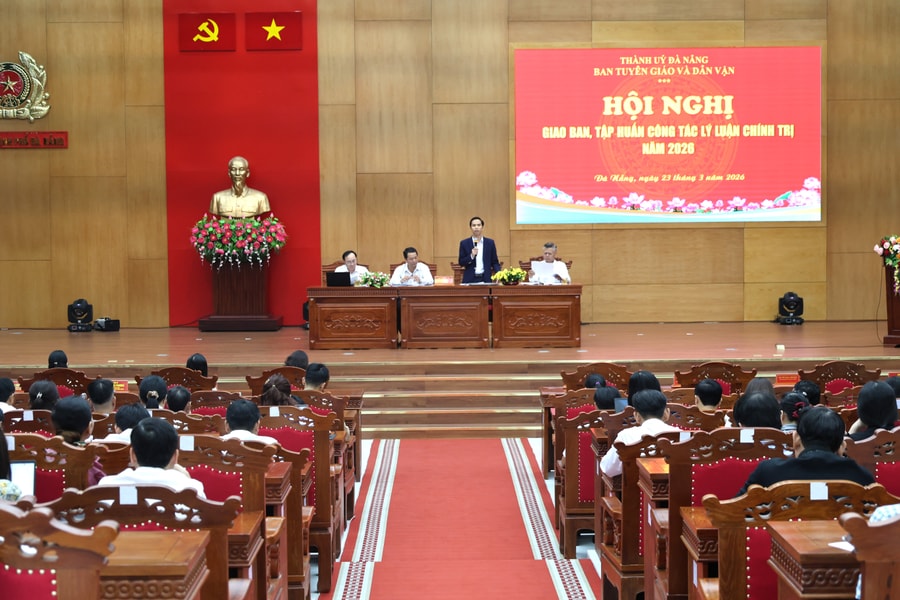Đà Nẵng tổ chức hơn 500 lớp đào tạo, bồi dưỡng lý luận chính trị