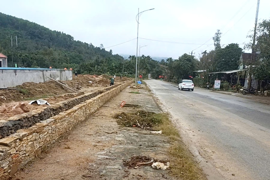Hệ lụy vi phạm hành lang an toàn đường bộ