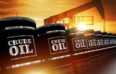Giá dầu thế giới tăng mạnh 5,6%, dầu Brent vượt mốc 107 USD mỗi thùng