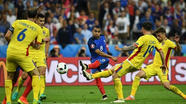 Dimitri Payet giải nghệ: Sự nghiệp lãng du và những đường cong ma thuật của phù thủy người Pháp