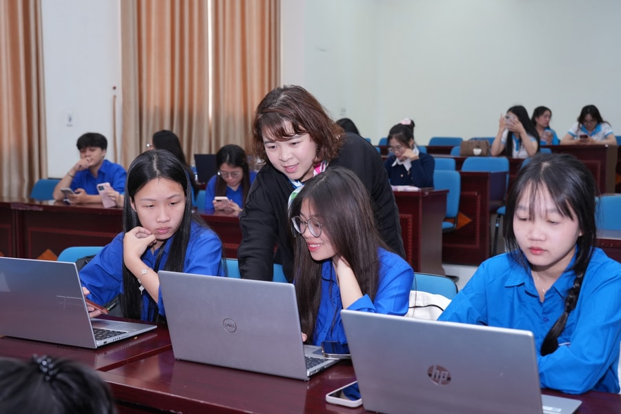 Xây dựng "lá chắn" từ cộng đồng