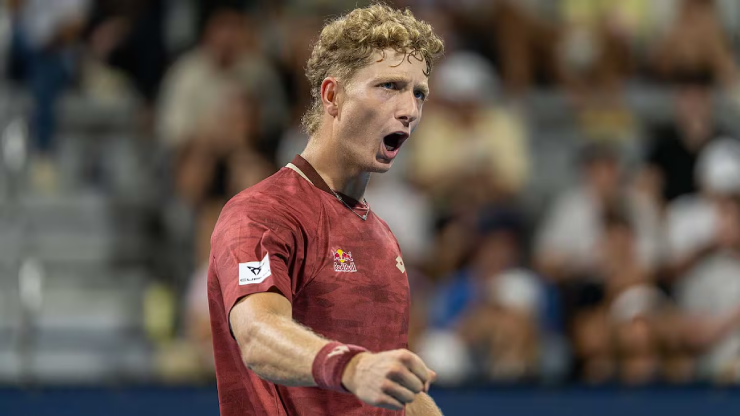 Sinh viên 20 tuổi Martin Landaluce gây địa chấn tại Miami Open khi vào tới tứ kết