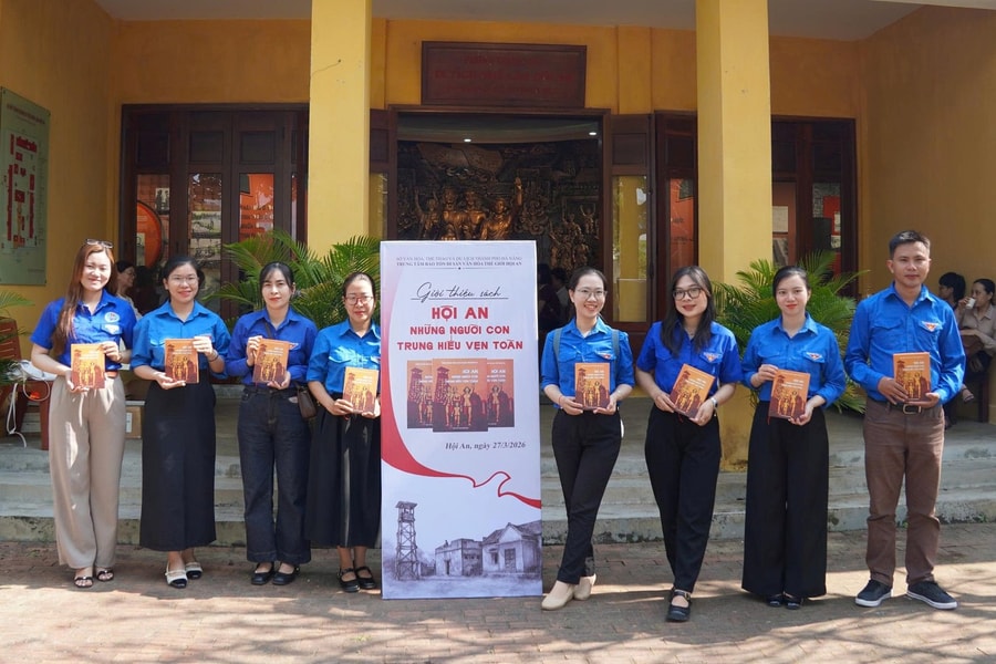 Ra mắt tập sách “Hội An - Những người con trung hiếu vẹn toàn”
