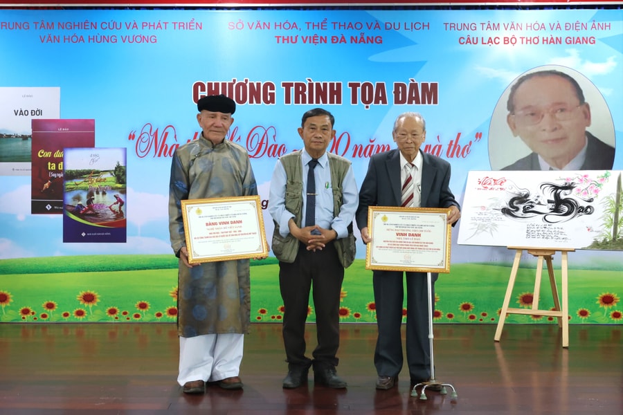 Tọa đàm "Nhà thơ Lê Đào - 100 năm Đời và Thơ"