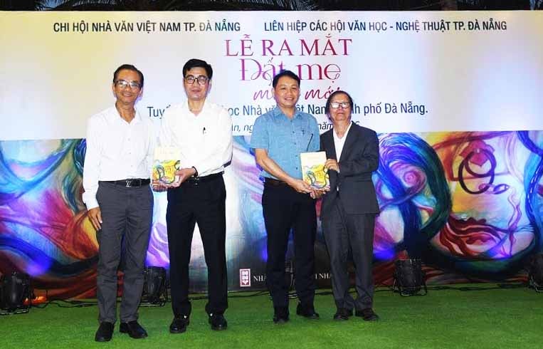 Giới thiệu tác phẩm “Đất mẹ mùa mới”